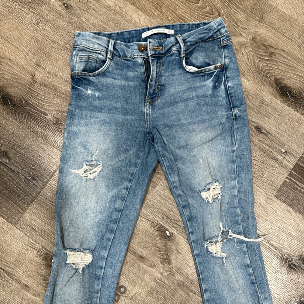 Zara Ripped Skinny Jean - Picture 2 of 3